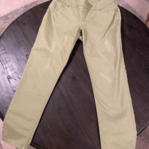 NWOT peck and peck distressed slacks